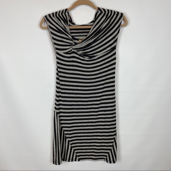 Athleta Dresses & Skirts - Athleta striped dress/gray/ size XSP